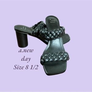 NWOT STYLISH BLACK BRAIDED STRAP SLIDE BY a.new day SIZE 8 1/2